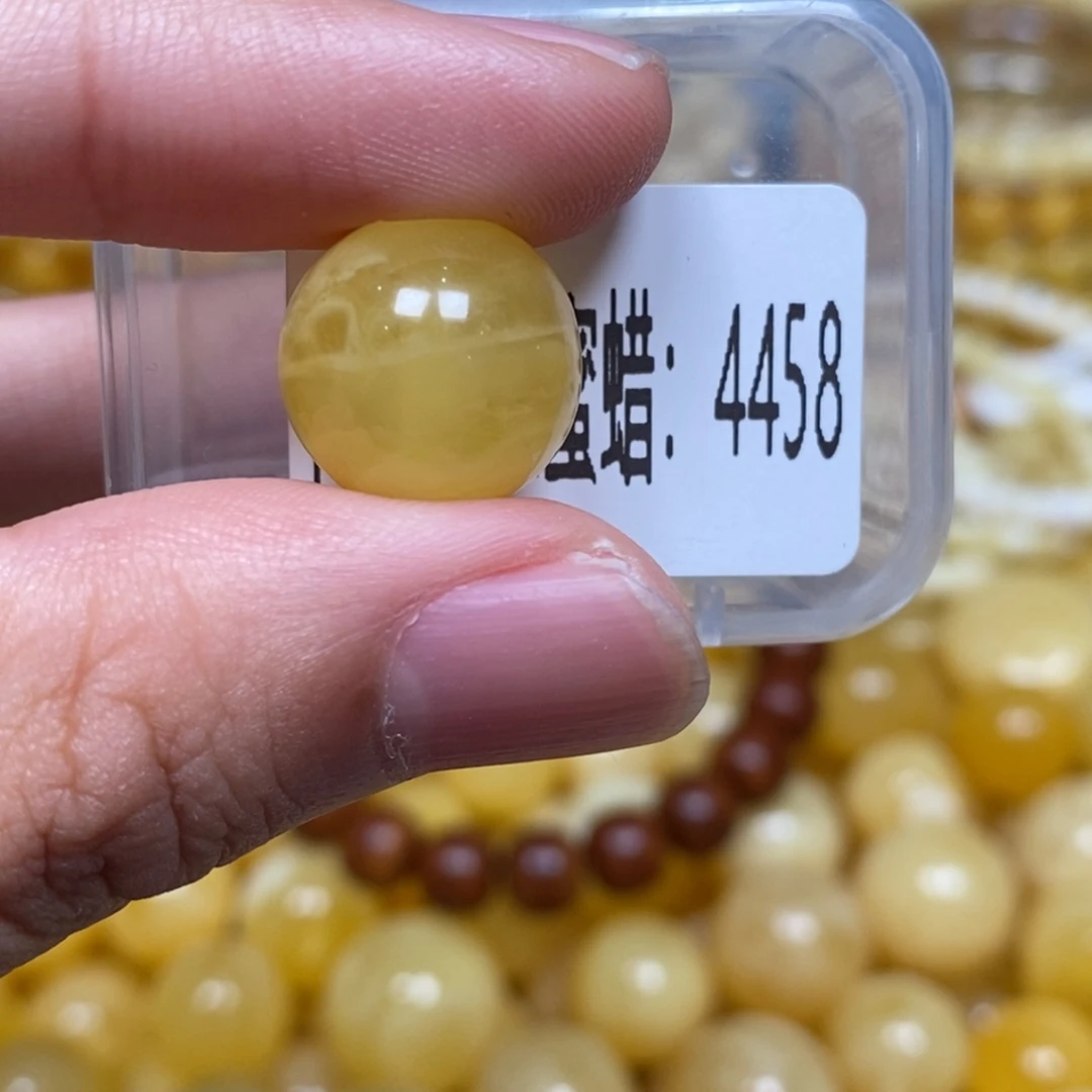 蜜蜡未镶嵌珠宝奇石4458