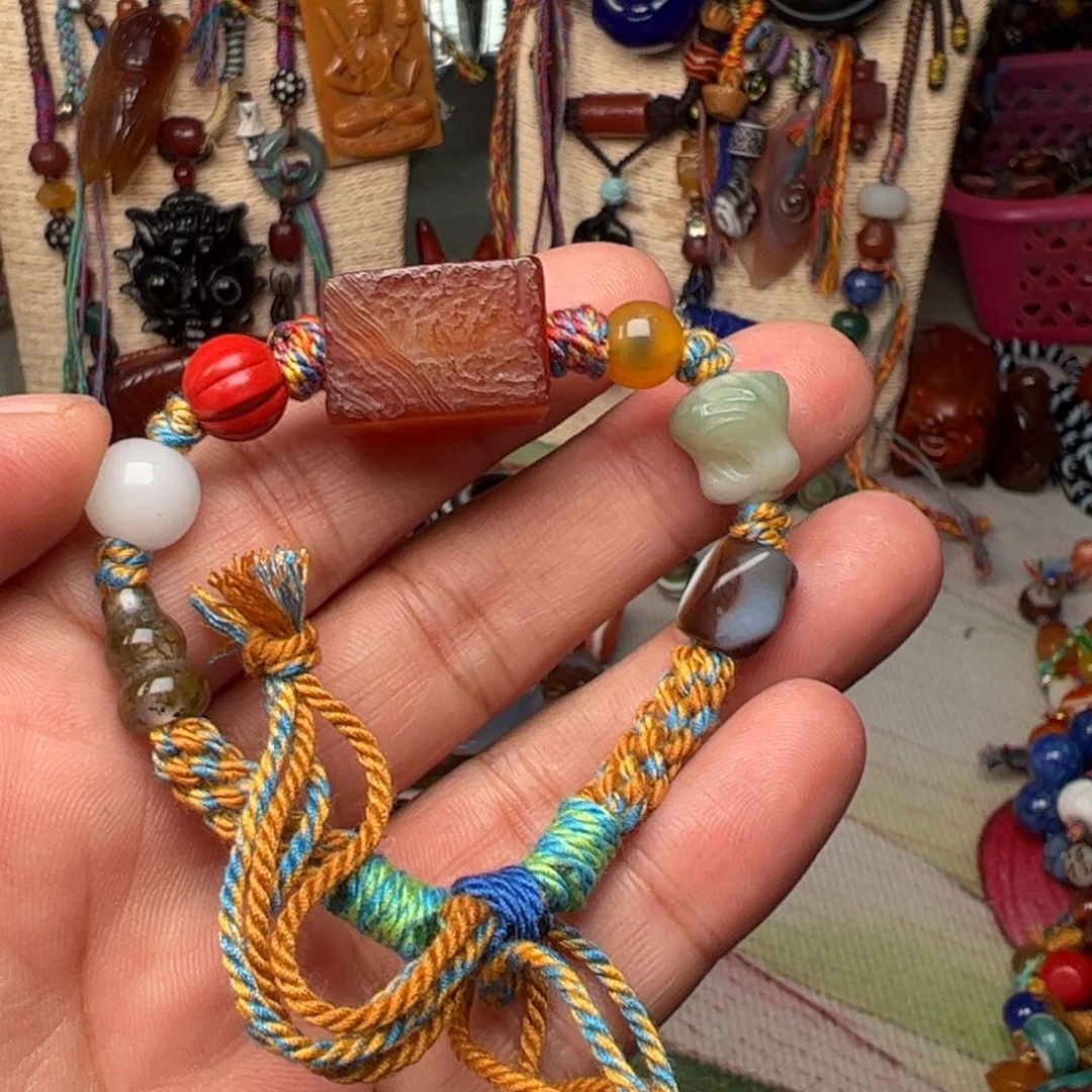 玛瑙/玉髓颈饰未镶嵌