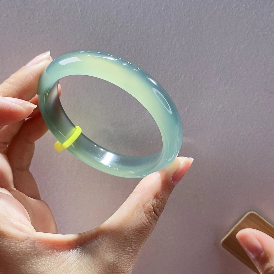 玛瑙/玉髓手镯未镶嵌56.6