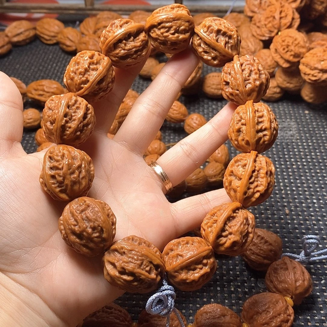 文玩核桃吊坠粗筋