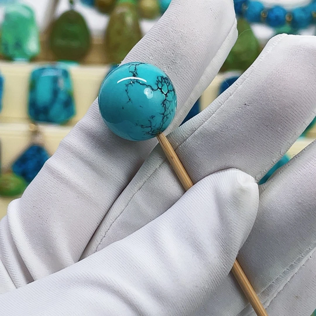 绿松石未镶嵌颈饰