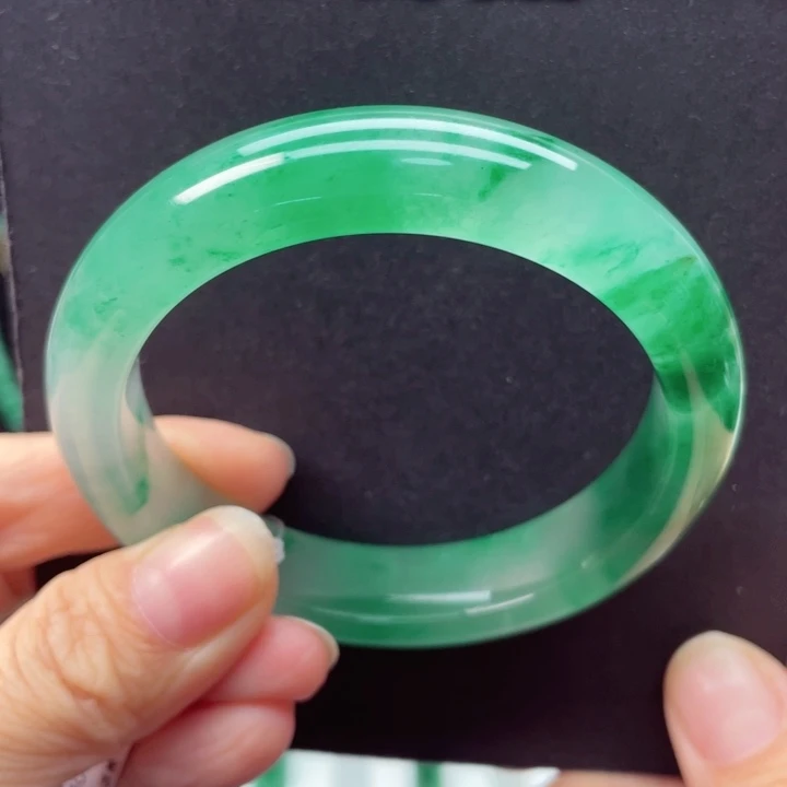 石英质玉手镯未镶嵌56-57