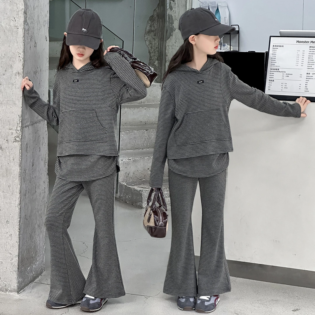 春秋韩版女童中大童常规条纹上衣休闲时尚套头洋气时髦女童秋装