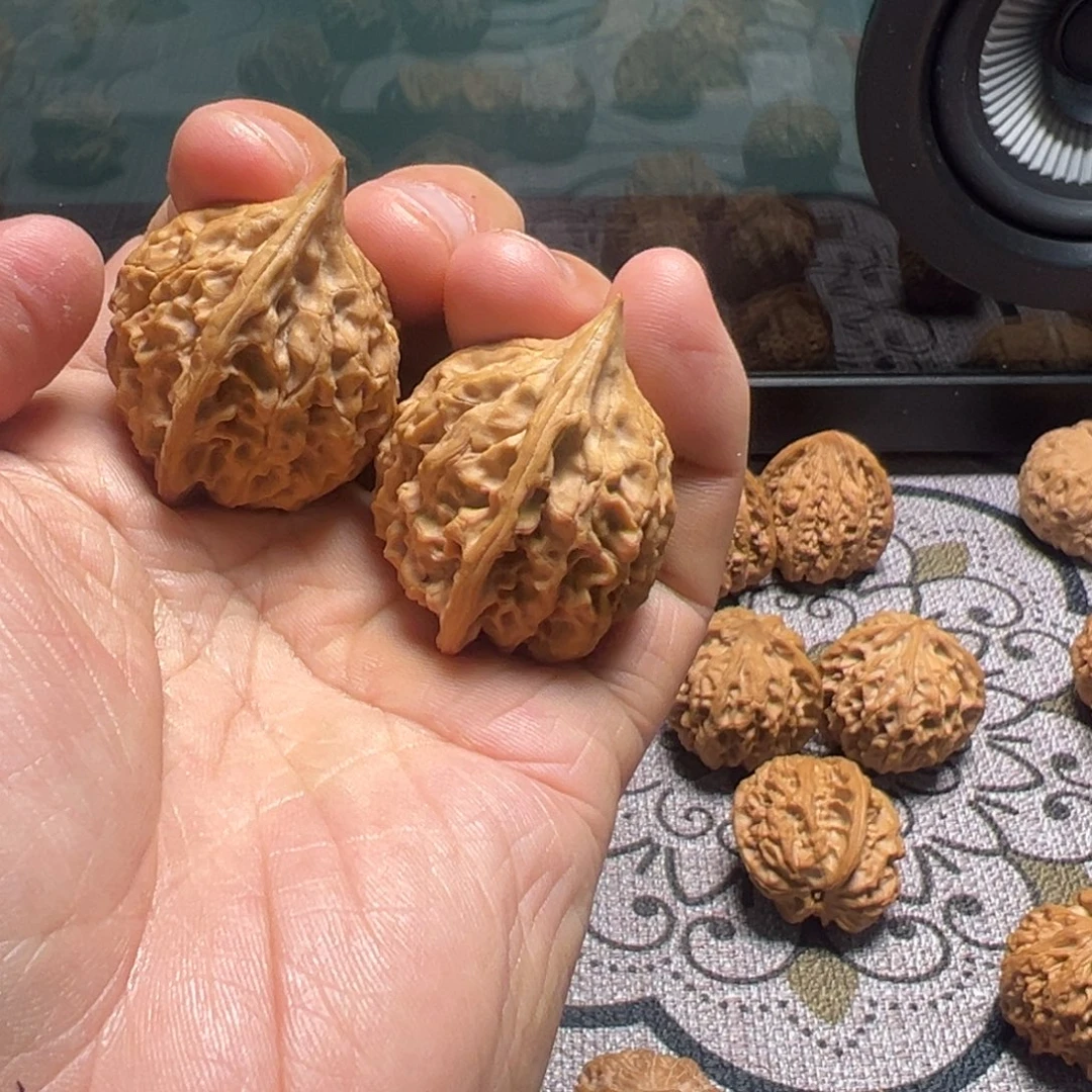 扎***吊坠龙脊菩提鸡心