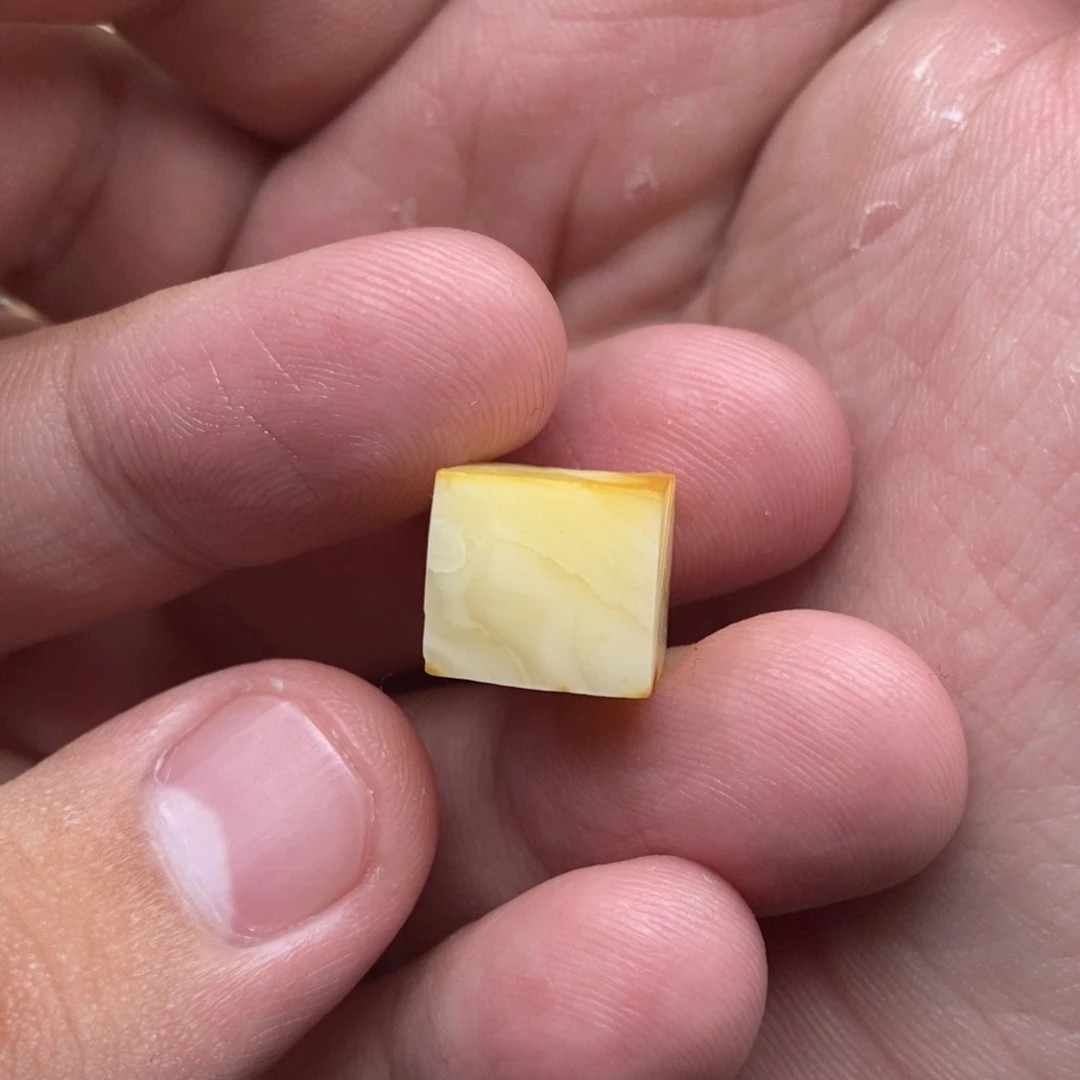 定制琥珀未镶嵌定制