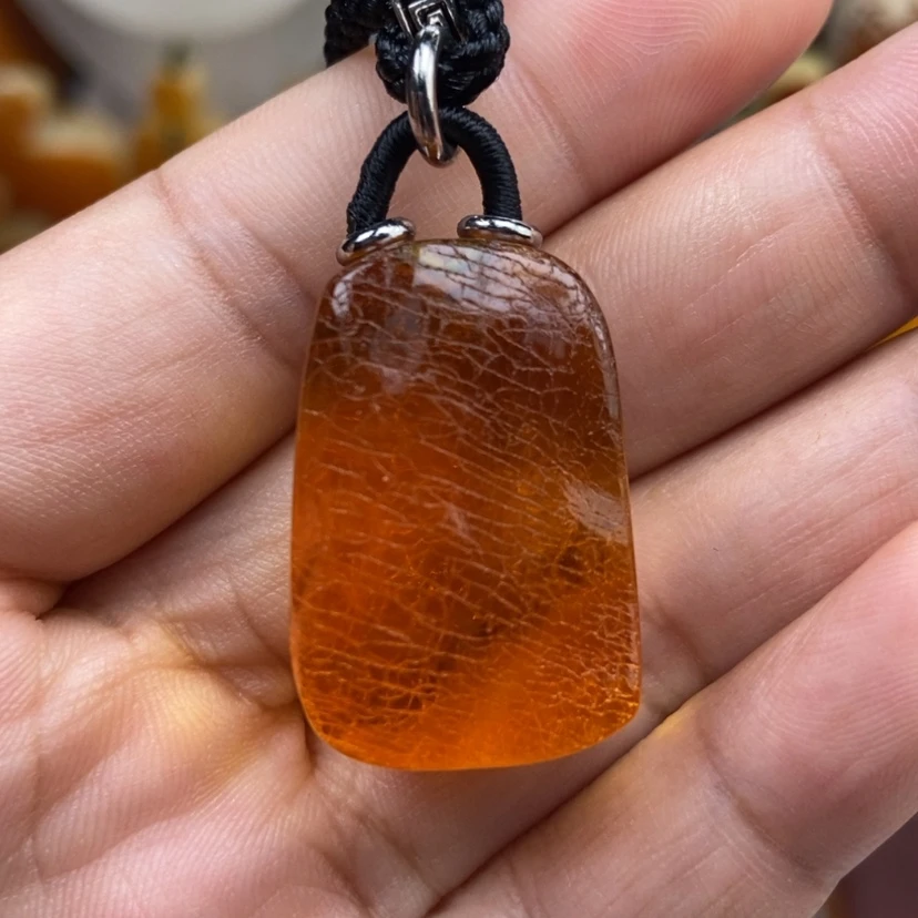 【闪购商品】琥珀颈饰未镶嵌