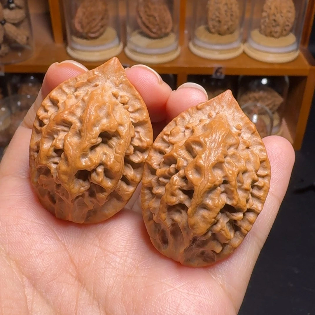 文玩核桃把件龙骨