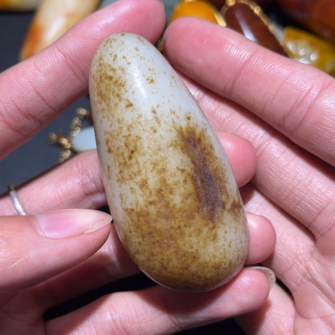 爱***…和田玉未镶嵌珠宝奇石