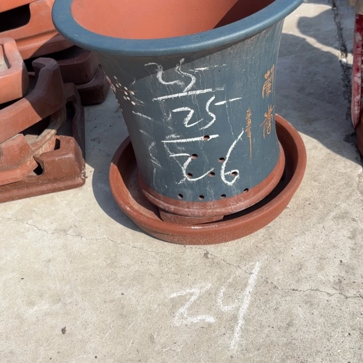 紫砂花盆紫砂的花