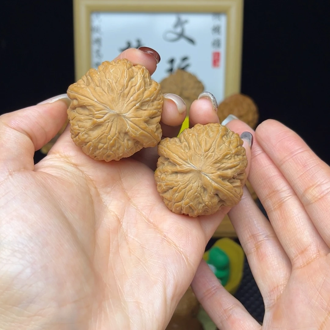 文玩核桃吊坠铁锤42全白茬