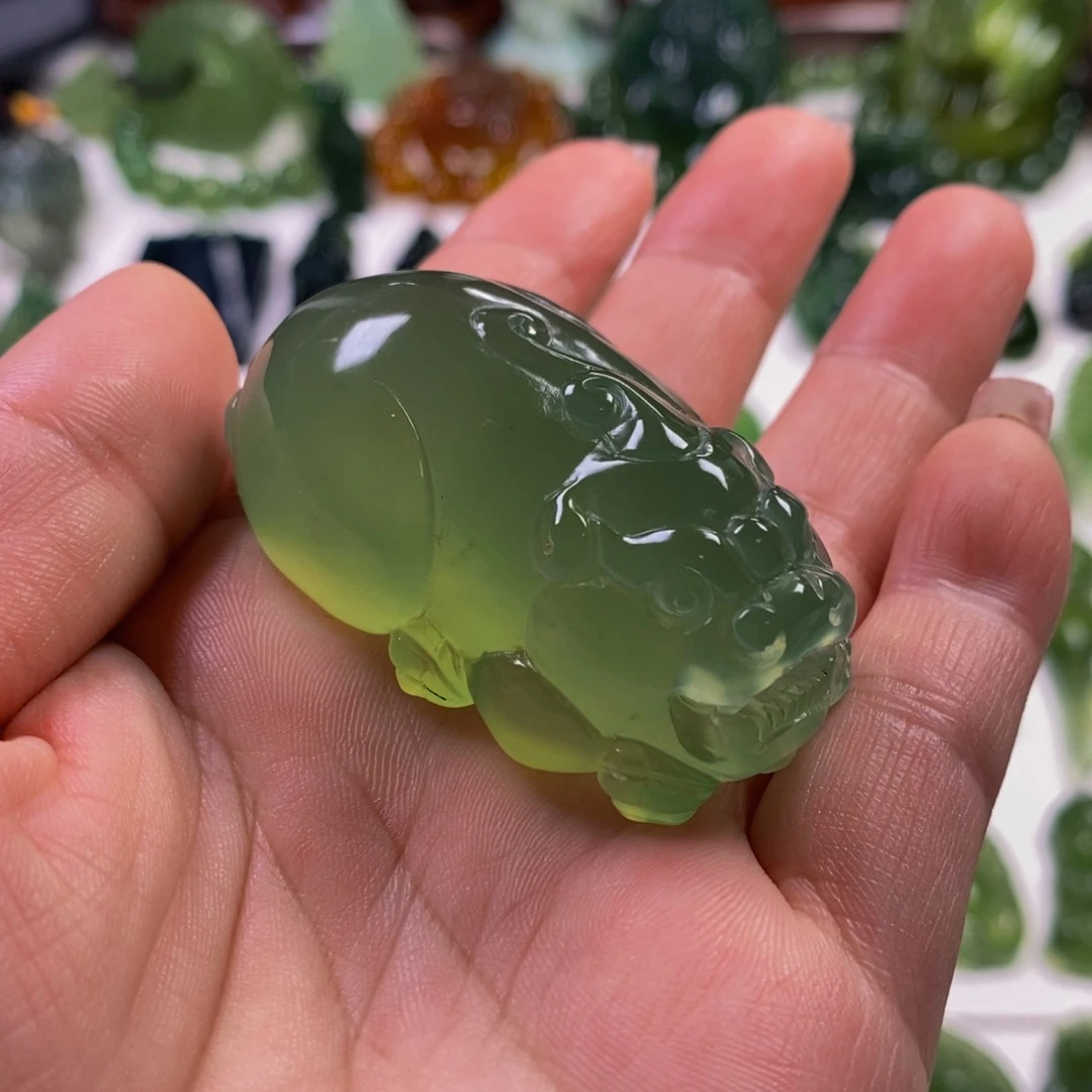 蛇纹石玉颈饰未镶嵌٩****۶