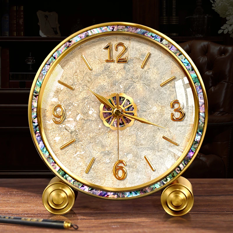 黄铜贝壳座钟客厅2025新款轻奢高级感摆放台式高端大气时钟表摆件