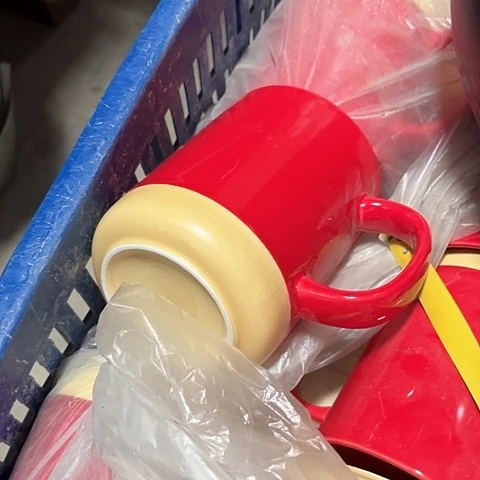 微瑕，不能明火，口径9高度10，2个红色杯