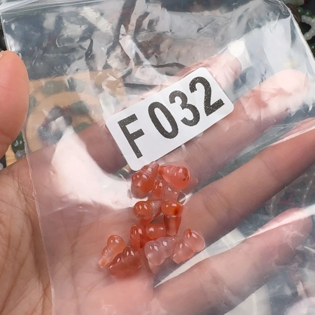 南红玛瑙未镶嵌珠宝奇石