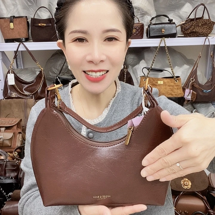 蚕丝小牛剖层皮革PU8218