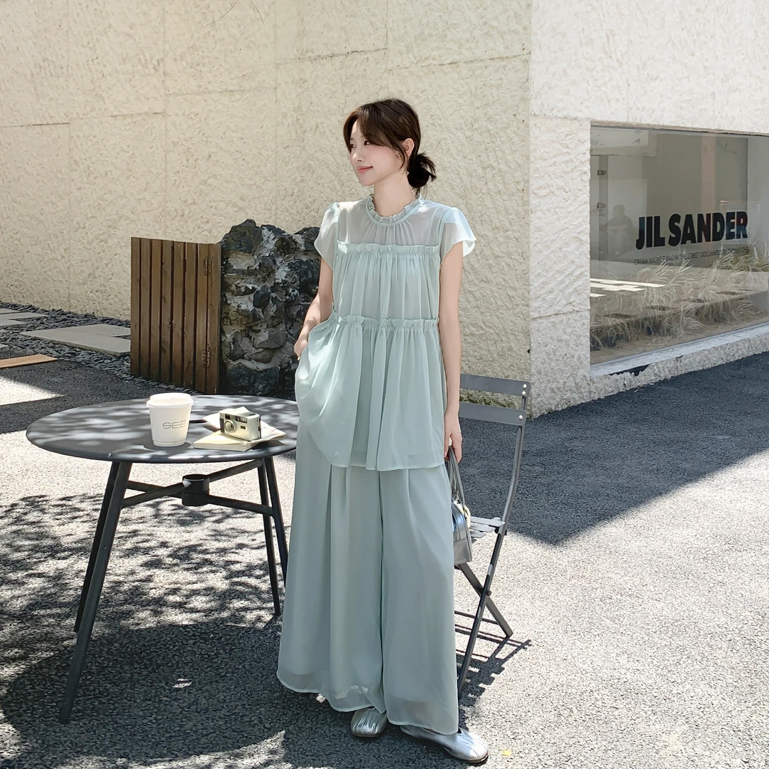 盐系轻熟设计感穿搭套装女夏2025新款超好看减龄上衣阔腿裤两件套