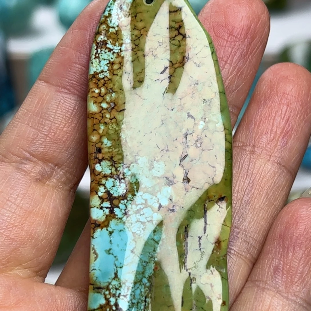 绿松石未镶嵌珠宝奇石