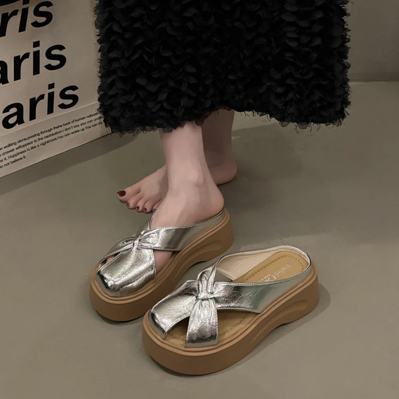 2025夏季新款厚底包头交叉拼接软皮镂空懒人一脚蹬凉拖鞋女夏拖鞋