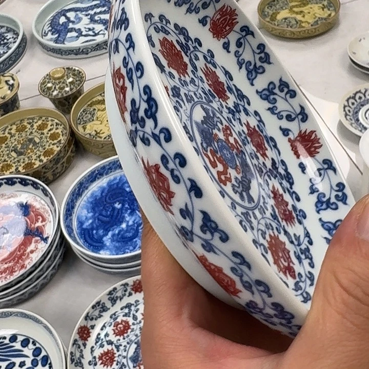 瓷片釉里红缠枝莲大胡乘景德镇