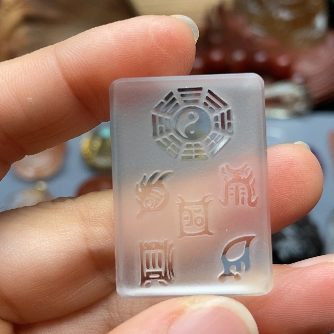 未镶嵌水晶颈饰吊坠