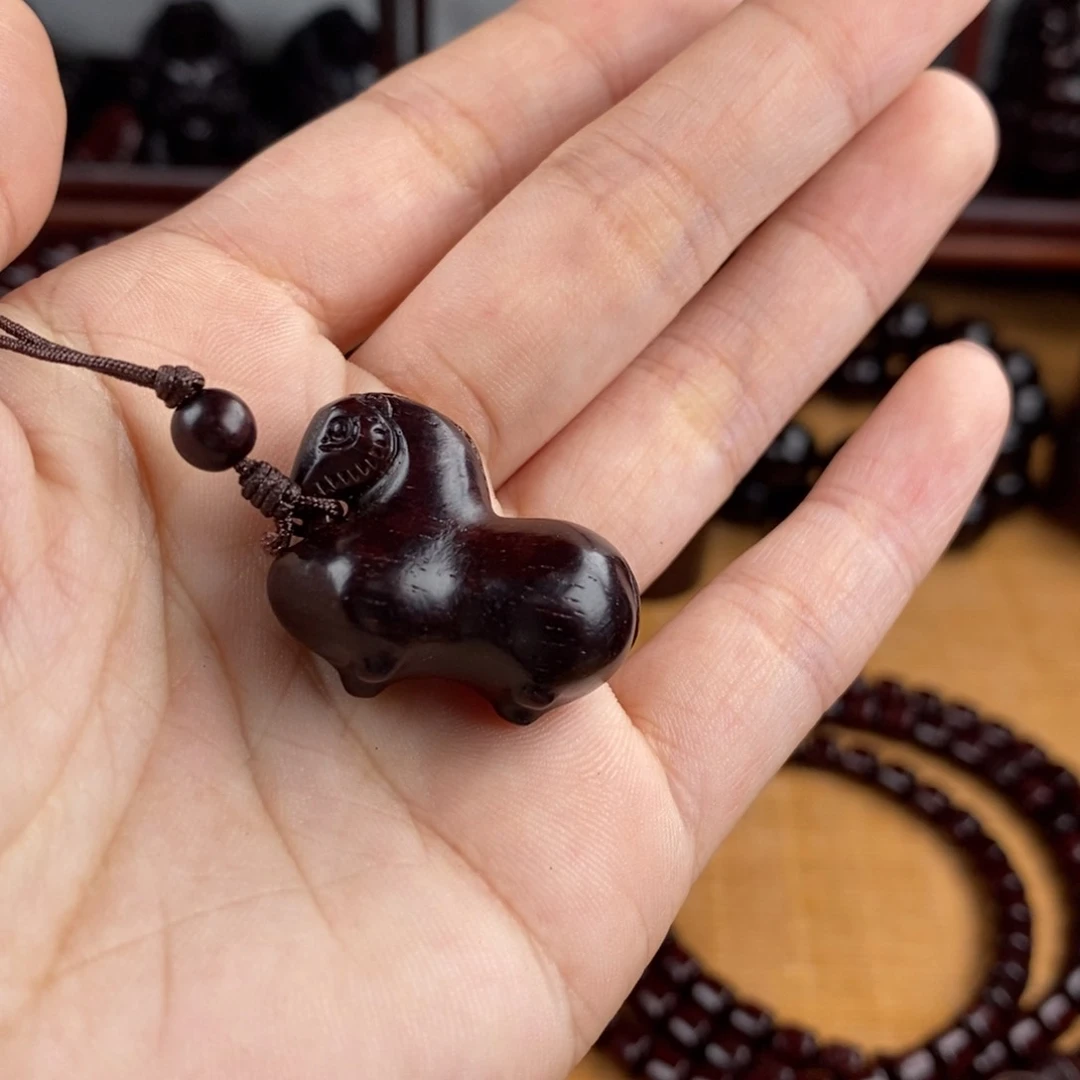 小叶紫檀吊坠唐马