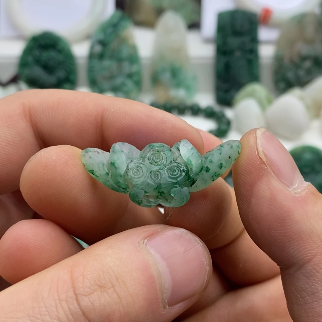 独山玉颈饰未镶嵌芸*