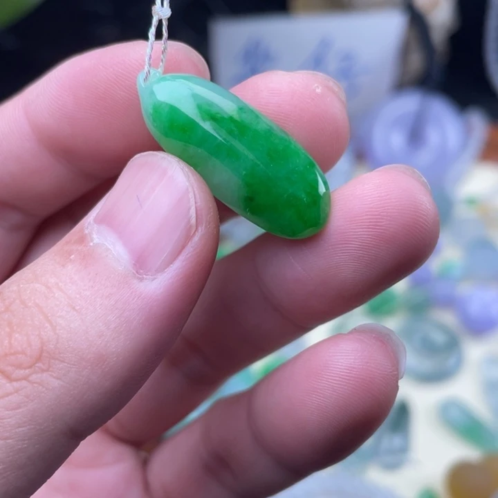 颈饰未镶嵌翡翠福瓜