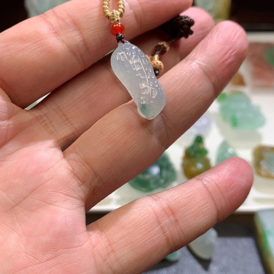 定制翡翠未镶嵌翡翠