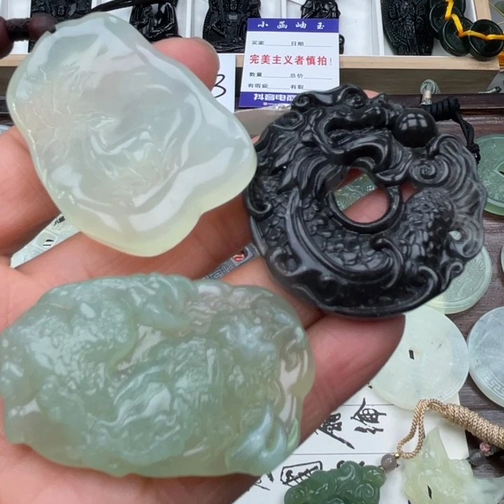 蛇纹石玉颈饰未镶嵌c****i