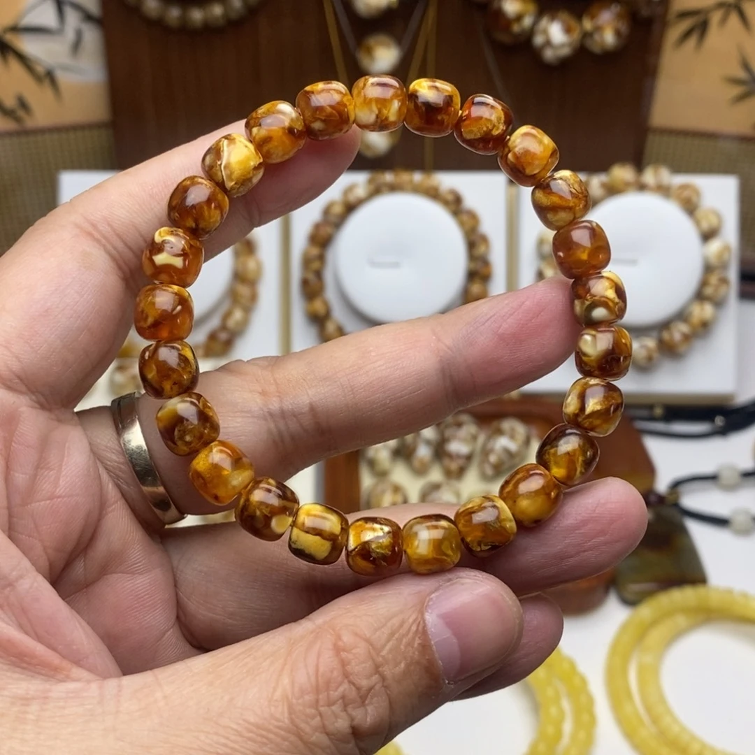 8+沁色精工老型手串一条带矿点