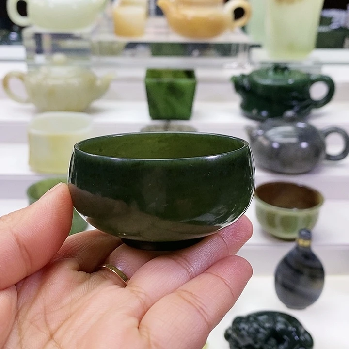 未镶嵌和田玉挂件杯子