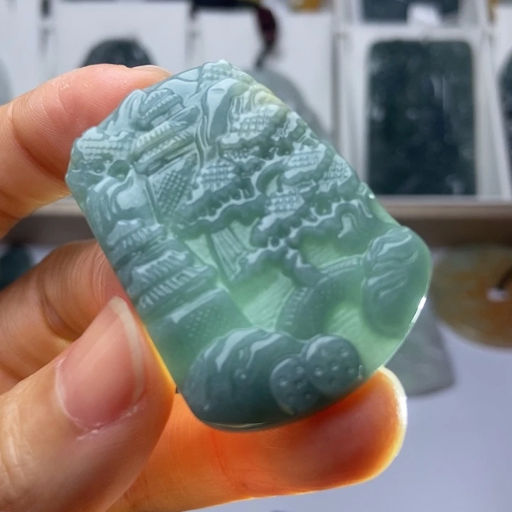 翡翠未镶嵌颈饰翡翠