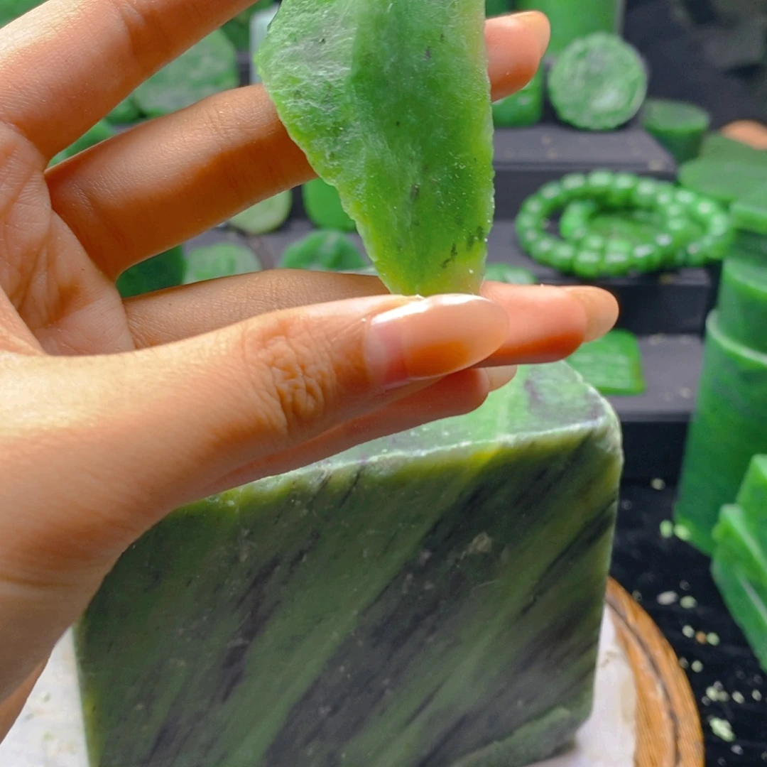 和田玉未镶嵌珠宝半成品