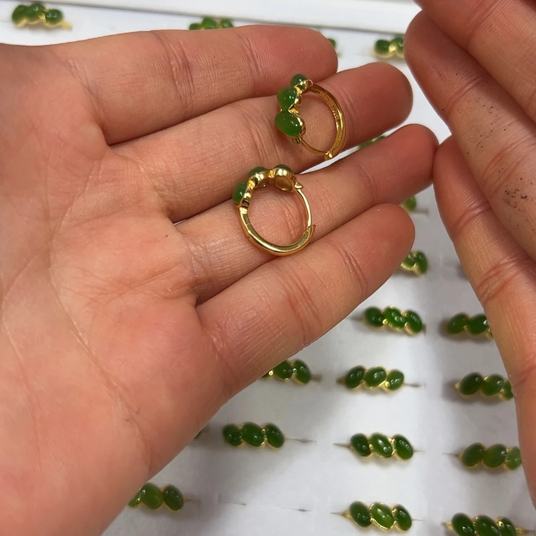 和田玉耳饰颜色多样性发货拍一发一银S925镶嵌Q***?