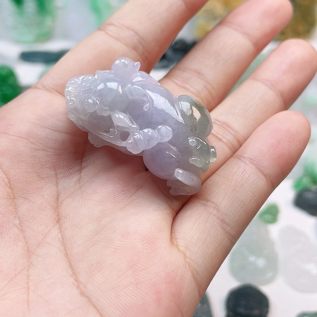 翡翠颈饰未镶嵌貔貅