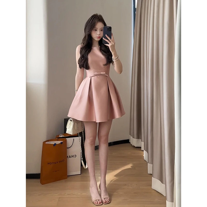 富家千金高级设计感蝴蝶结气质连衣裙女无袖背心裙收腰显瘦小黑裙