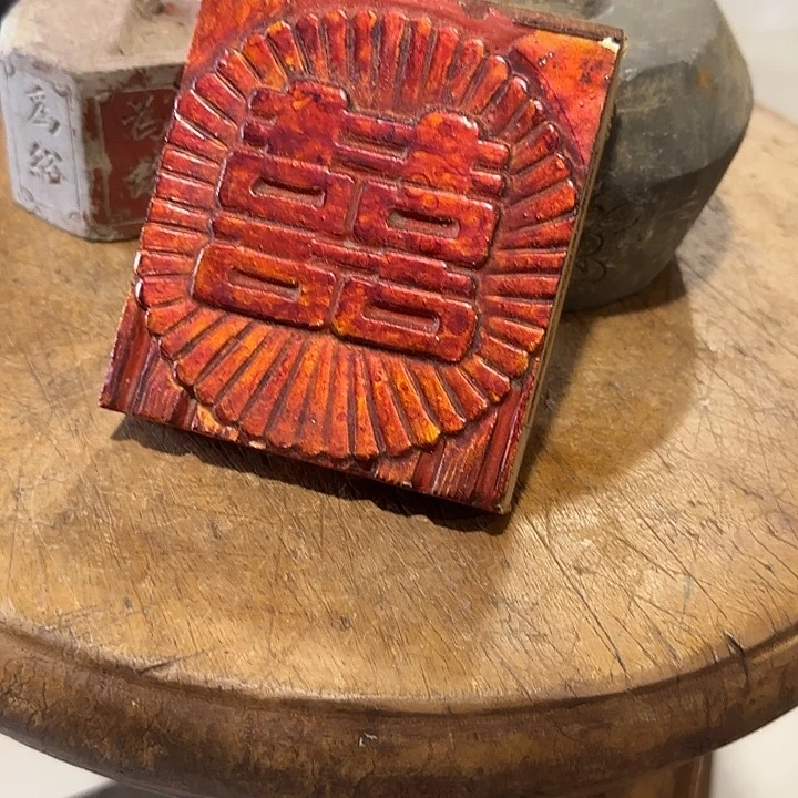 轻***醉香榧木木雕艺术品展示展