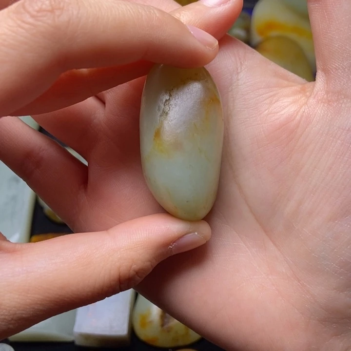 定制和田玉原石未镶嵌瑜*源