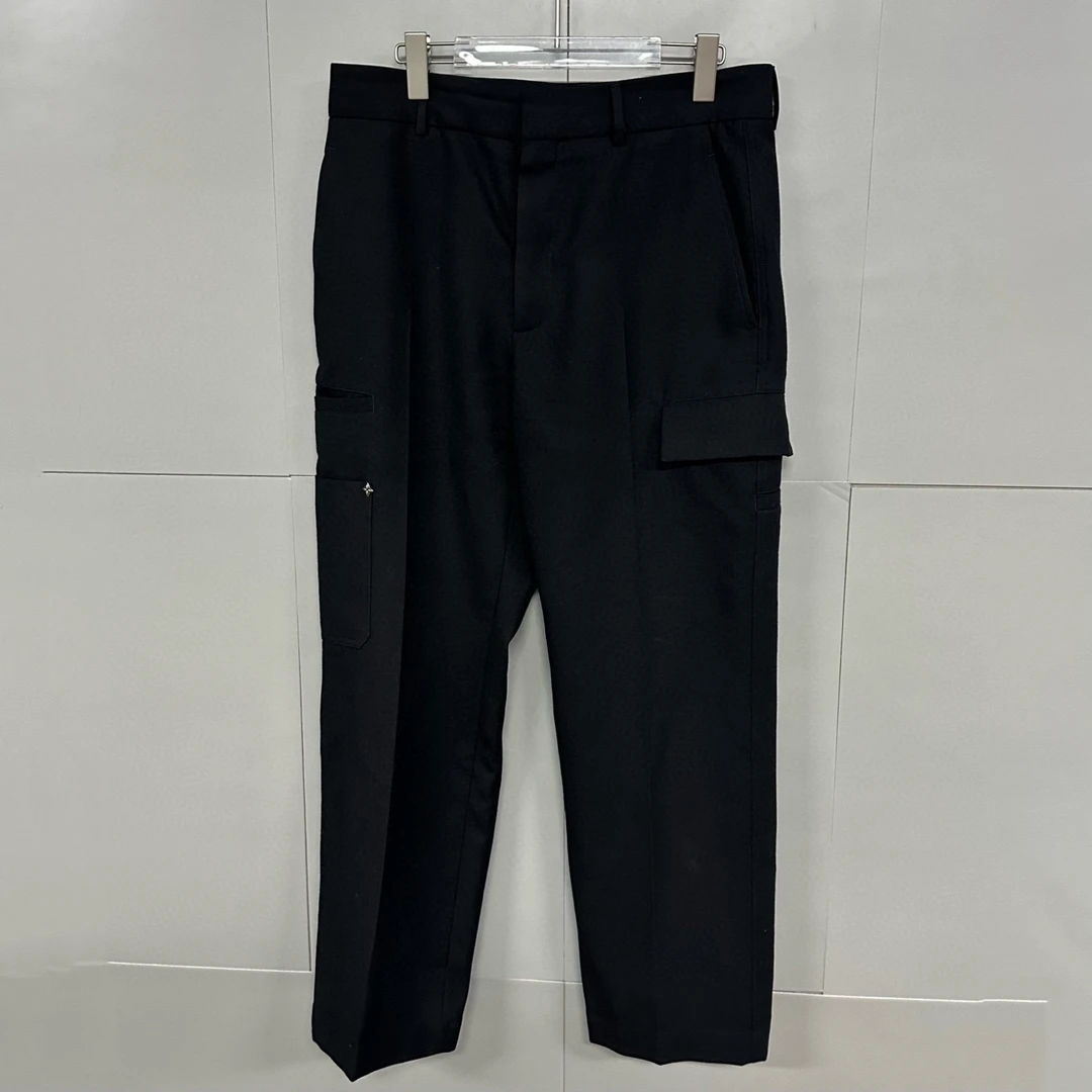 全新未使用  LV SS25 多口袋工装休闲长裤 50码 D19527
