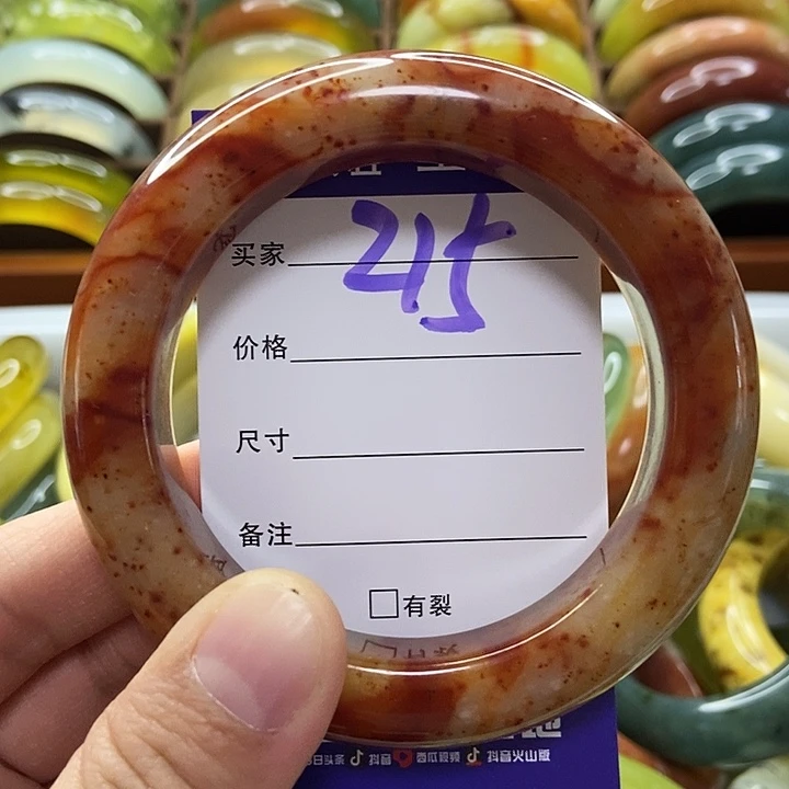 李***Y蛇纹石玉未镶嵌手镯