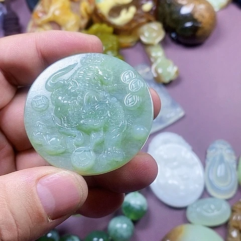 未镶嵌蛇纹石玉颈饰平**康