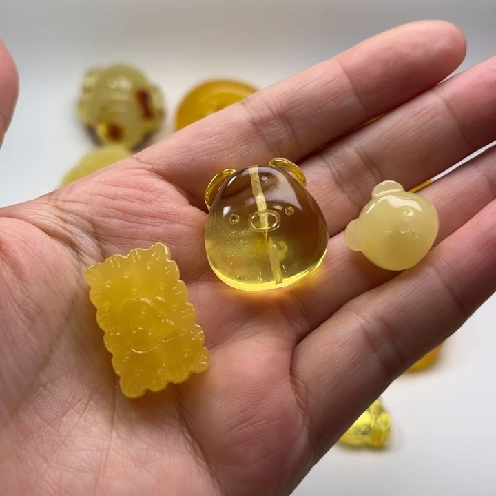 琥珀颈饰未镶嵌琥珀蜜蜡