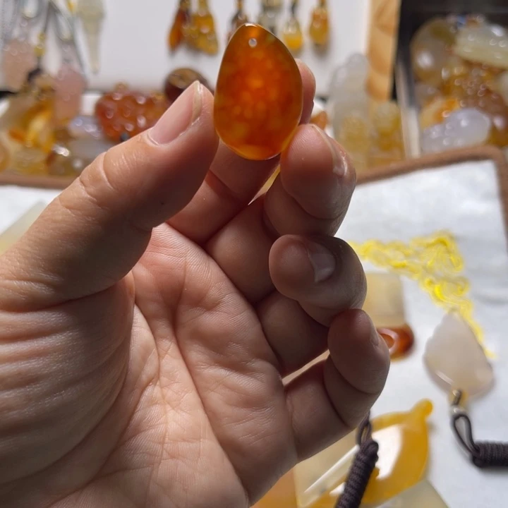 平***福玛瑙/玉髓未镶嵌颈饰0012