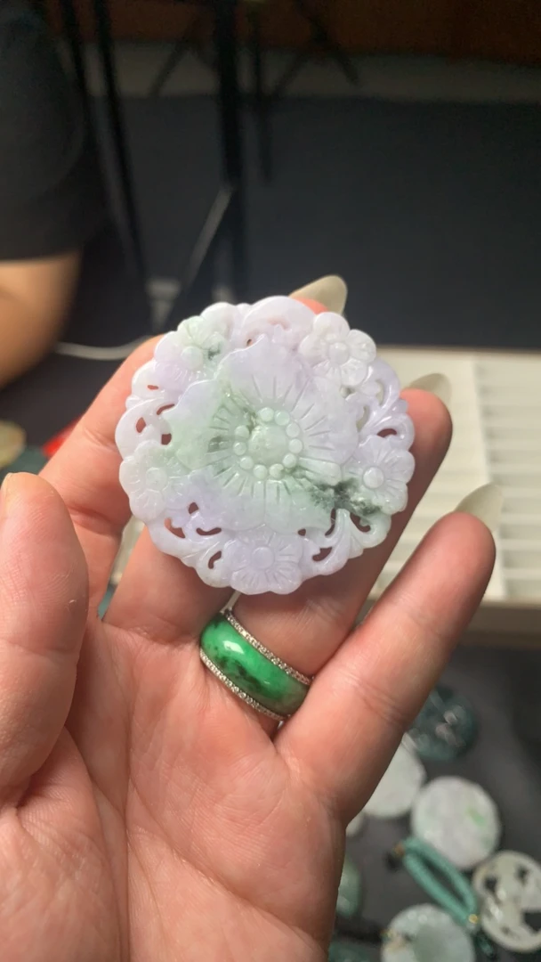 天然缅甸翡翠牌子