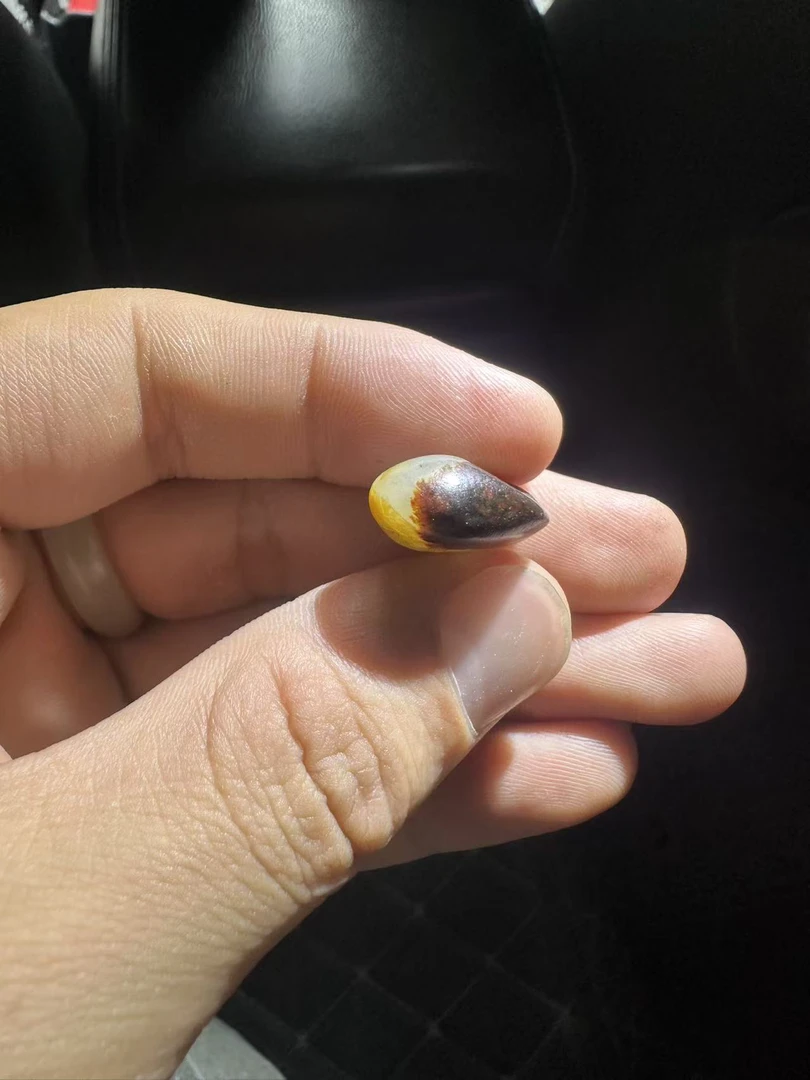 真正新疆和田玉籽料