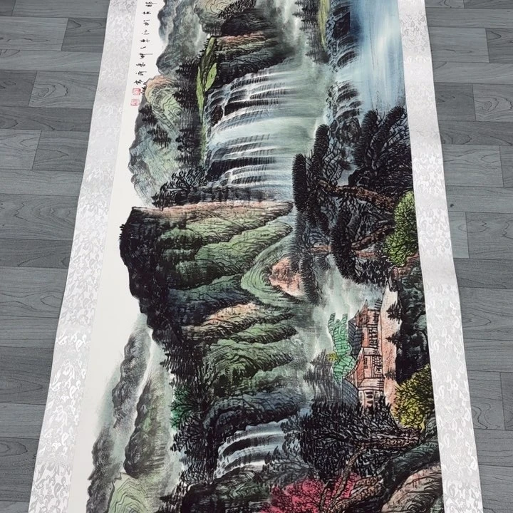 字画等多种形式的艺术作品和艺术作品