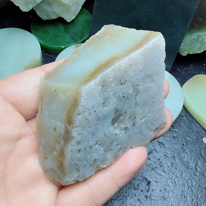 未镶嵌和田玉（糖玉）珠宝奇石