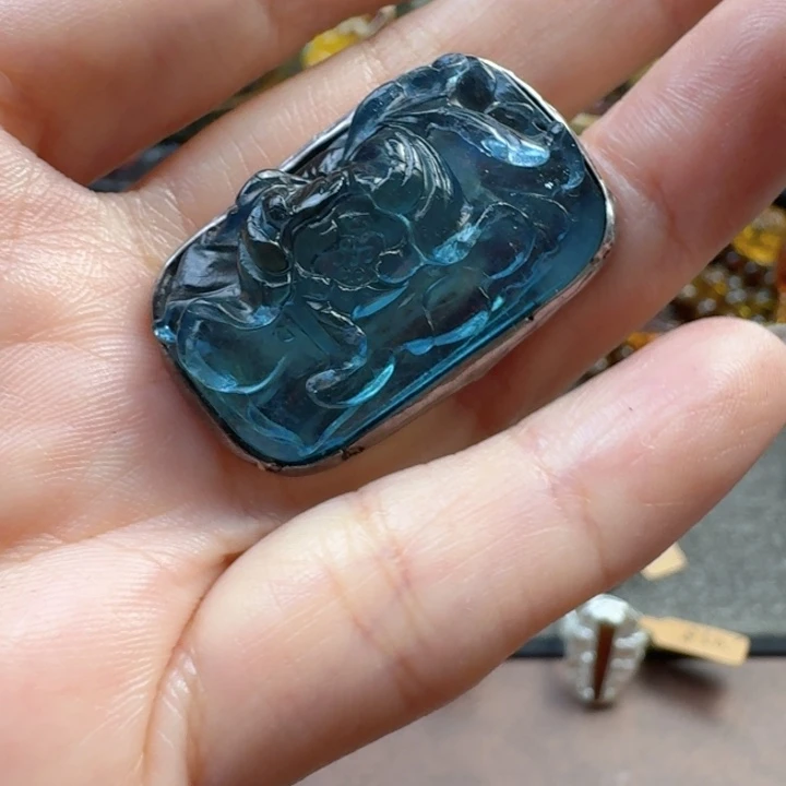 翡翠散珠?**▪翡翠随形原石手工打造