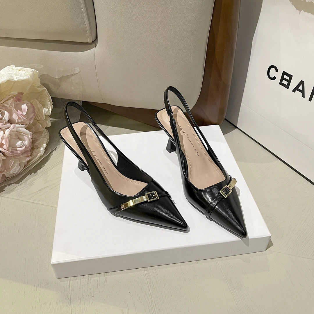 法式气质尖头细跟高跟单鞋女夏黑色一字带细金属搭扣包头时装凉鞋