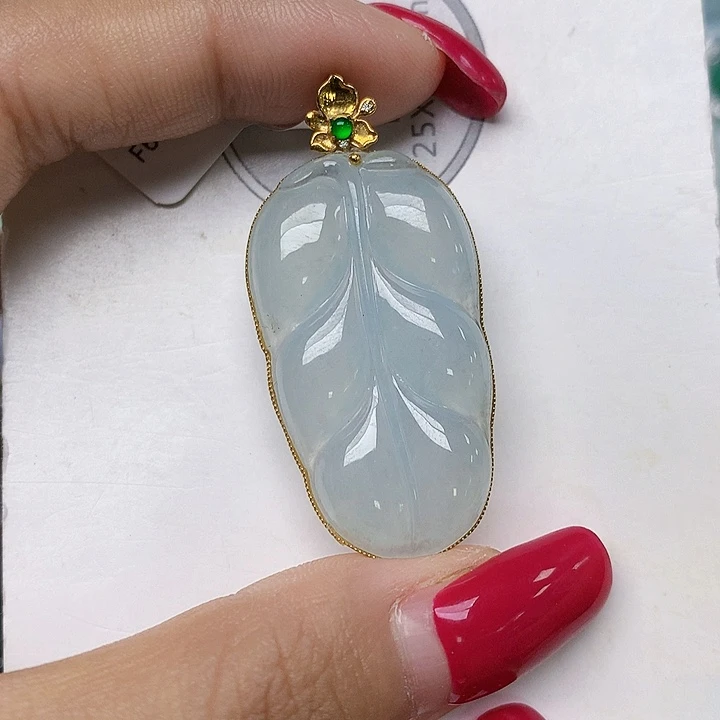 颈饰18K金镶嵌翡翠天然翡翠